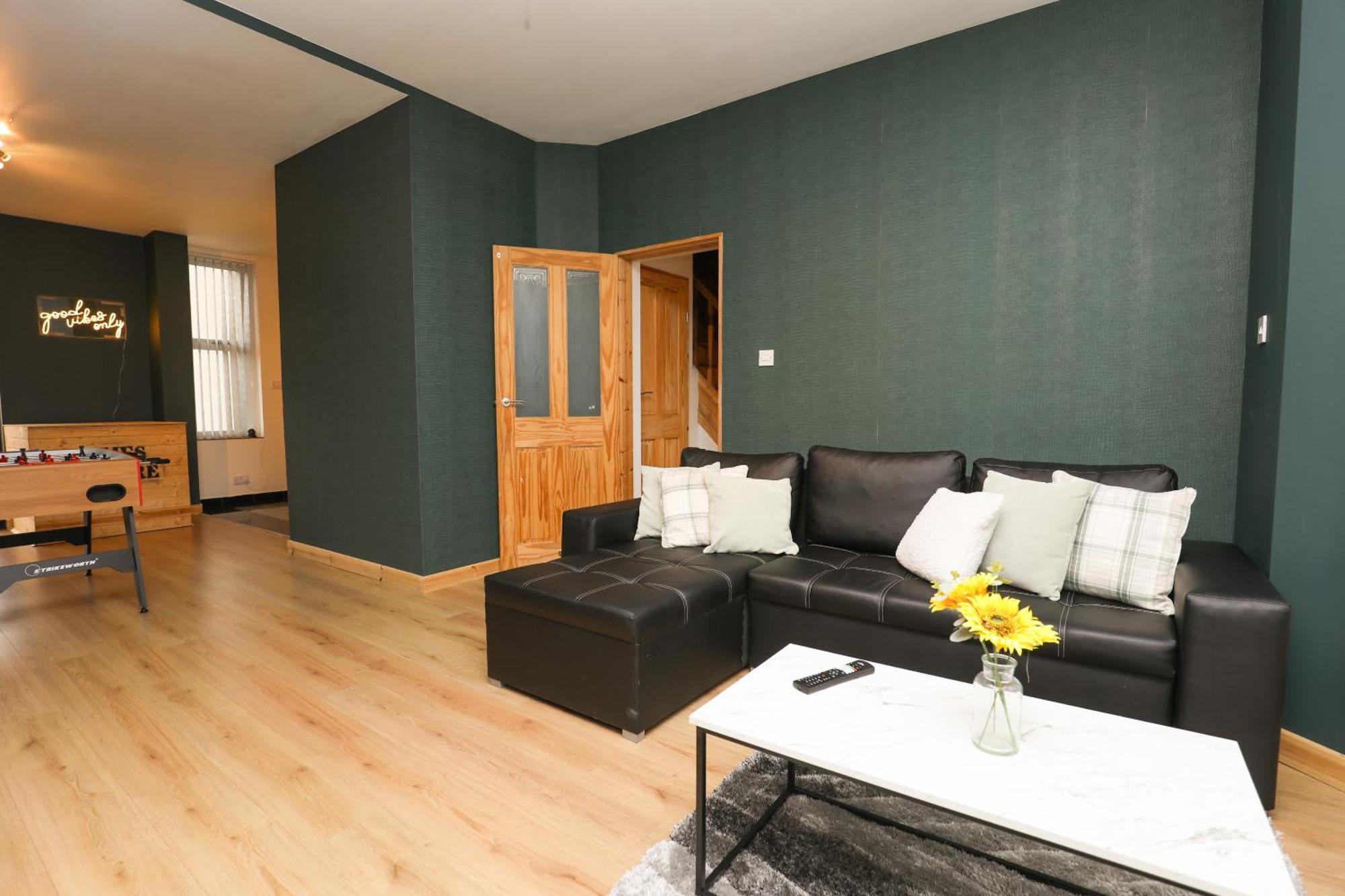 Anfield Luxe Retreat - Stylish Stay With Parking - Steps From Stadium - Short Drive To City Centre Liverpool Ngoại thất bức ảnh